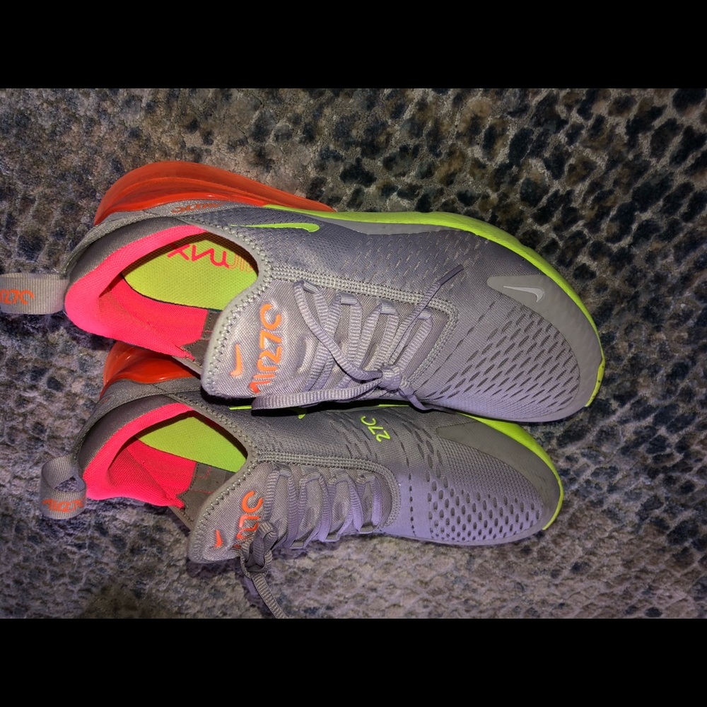 Nike - Picture 3 of 5